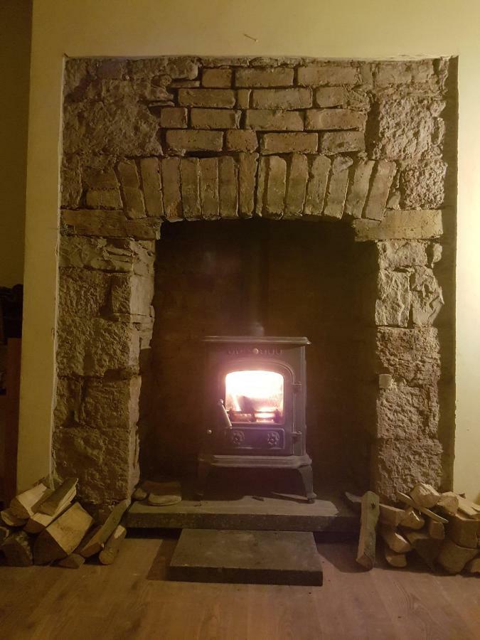 'Yellow Wood Micro Hostel-Eco Urban Bothy Style Very Basic But Cosy Redecorating But Cheap & Friendly Quiet Time Lockout 11Pm-7Am Bring Towel Or Hire Брекон Экстерьер фото